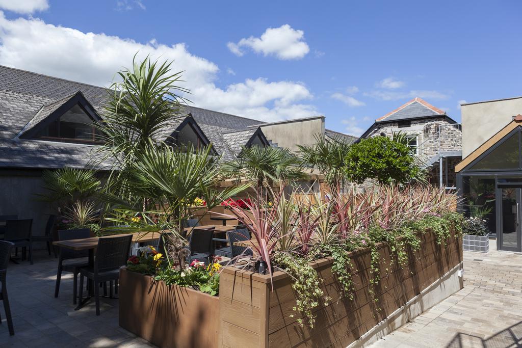 The White Hart Hotel Wetherspoon オークハンプトン エクステリア 写真