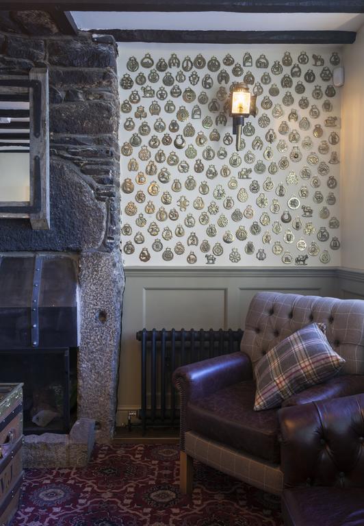 The White Hart Hotel Wetherspoon オークハンプトン エクステリア 写真