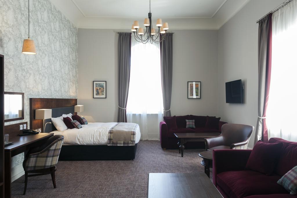 The White Hart Hotel Wetherspoon オークハンプトン エクステリア 写真