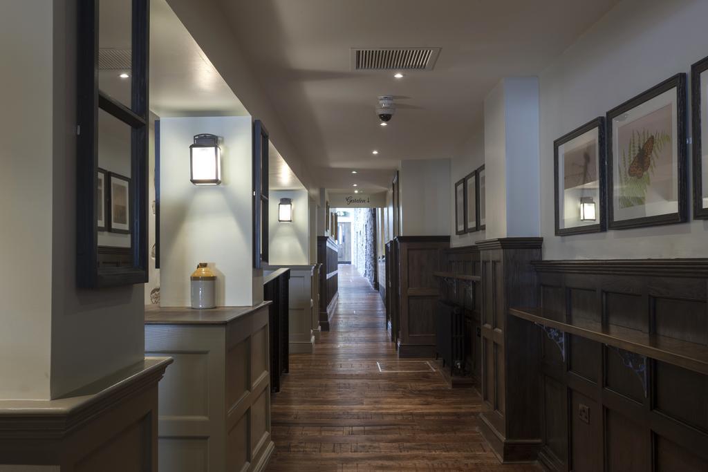 The White Hart Hotel Wetherspoon オークハンプトン エクステリア 写真